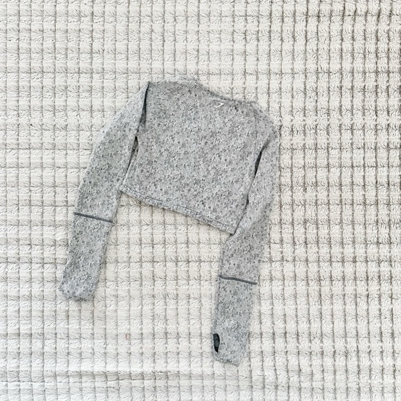 Gymshark Fleur Texture Long Sleeve Cropped Top In Top - Picture 4 of 5